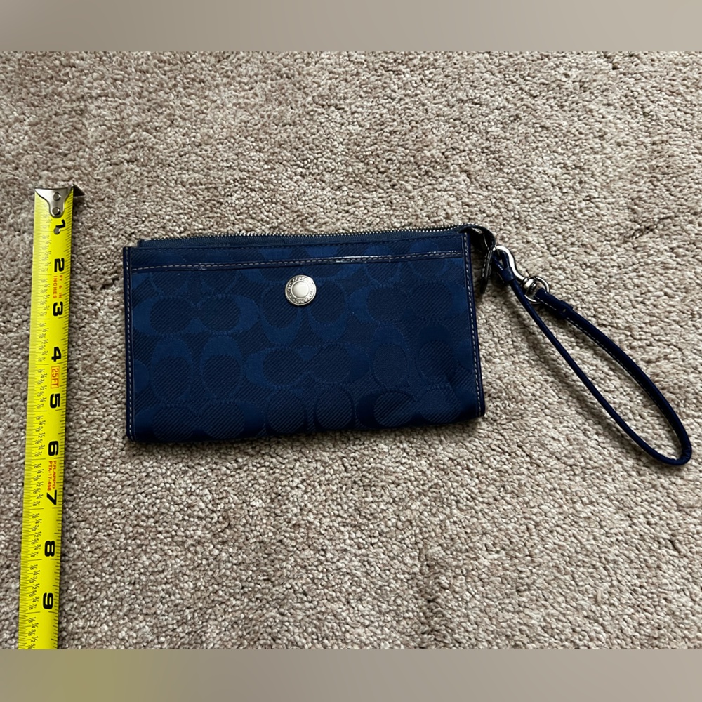 Vintage Y2K Coach Navy Blue Wristlet with Black Strap